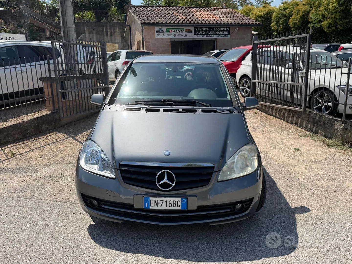 Mercedes-Benz A-Class 2010 photo 2