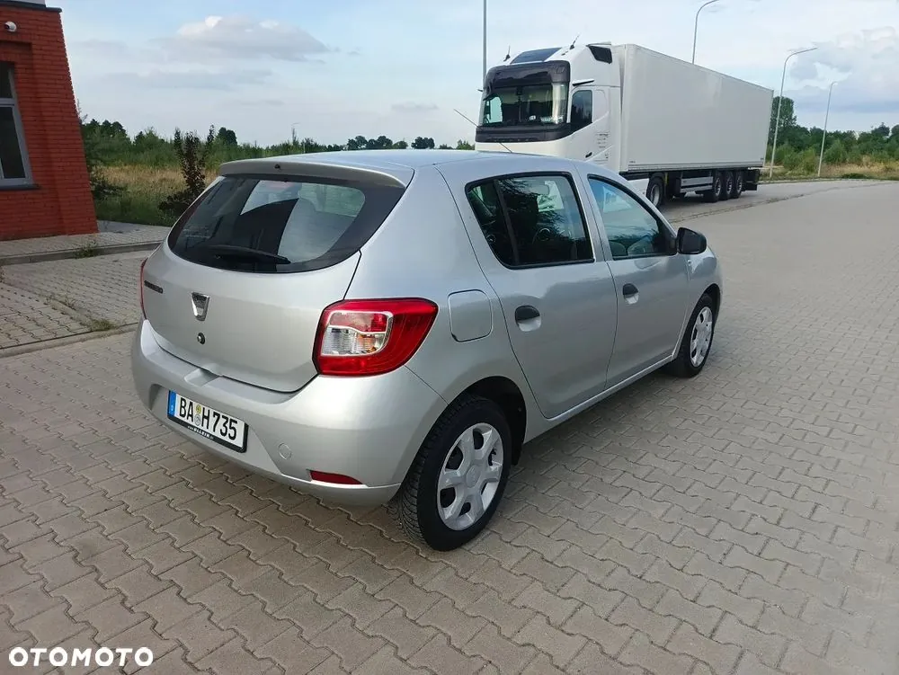 Dacia Sandero 2013 photo 4