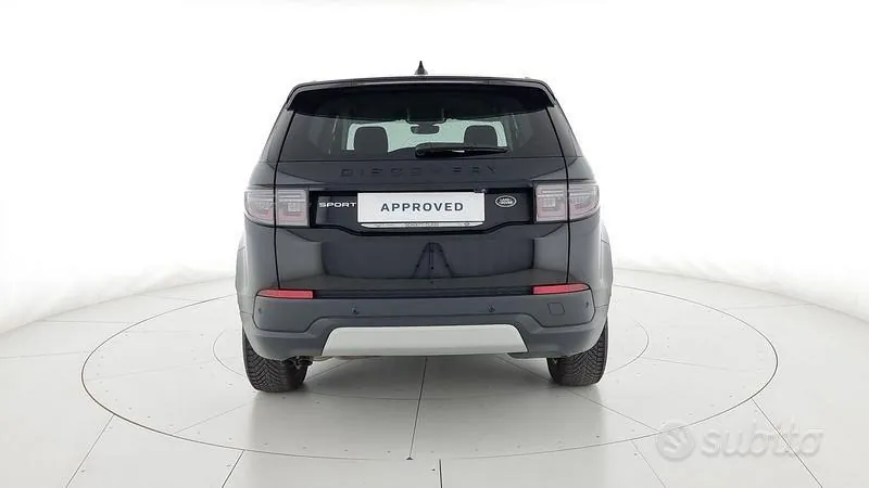 Land Rover Discovery Sport 2021 photo 3