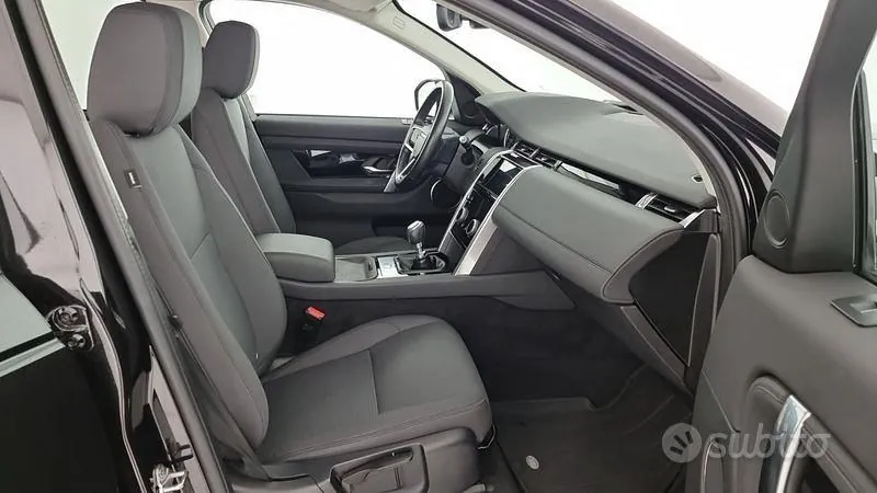 Land Rover Discovery Sport 2021 photo 4