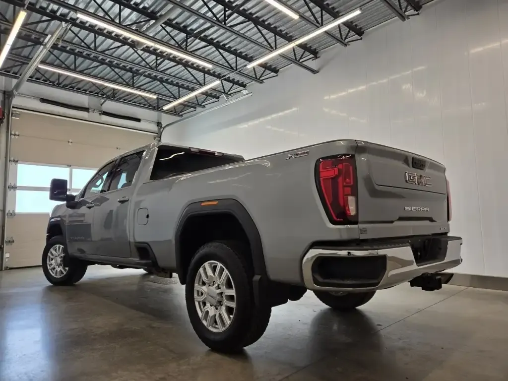 GMC Sierra 2500Hd 2024 photo 2