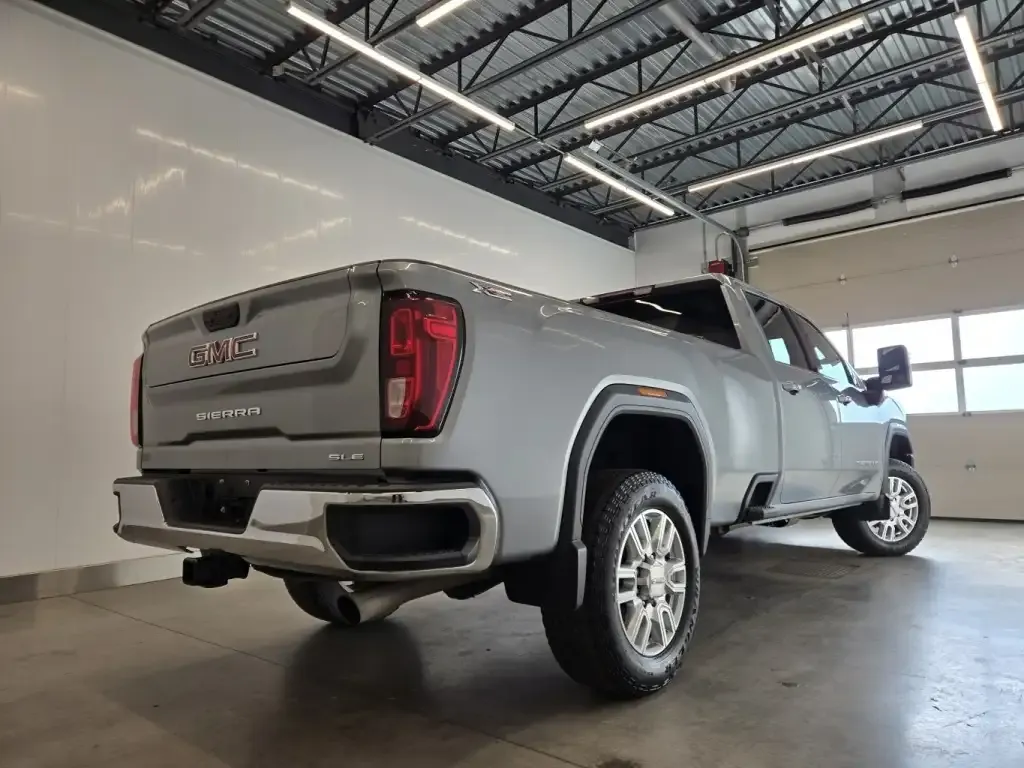 GMC Sierra 2500Hd 2024 photo 3