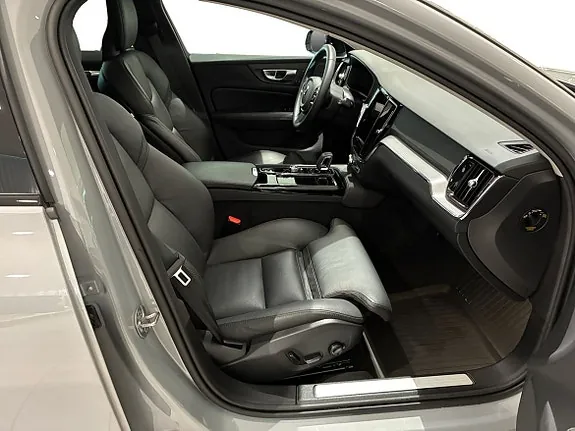 Volvo V60 2025 photo 4