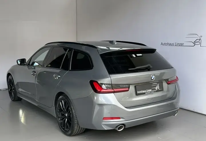 BMW 3 Series 2024 photo 2