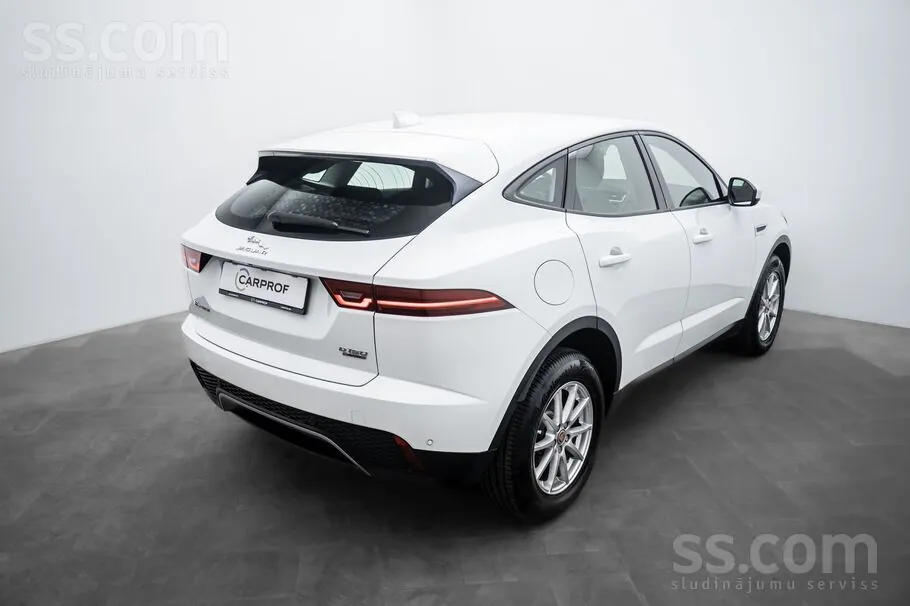 Jaguar E-Pace 2019 photo 3