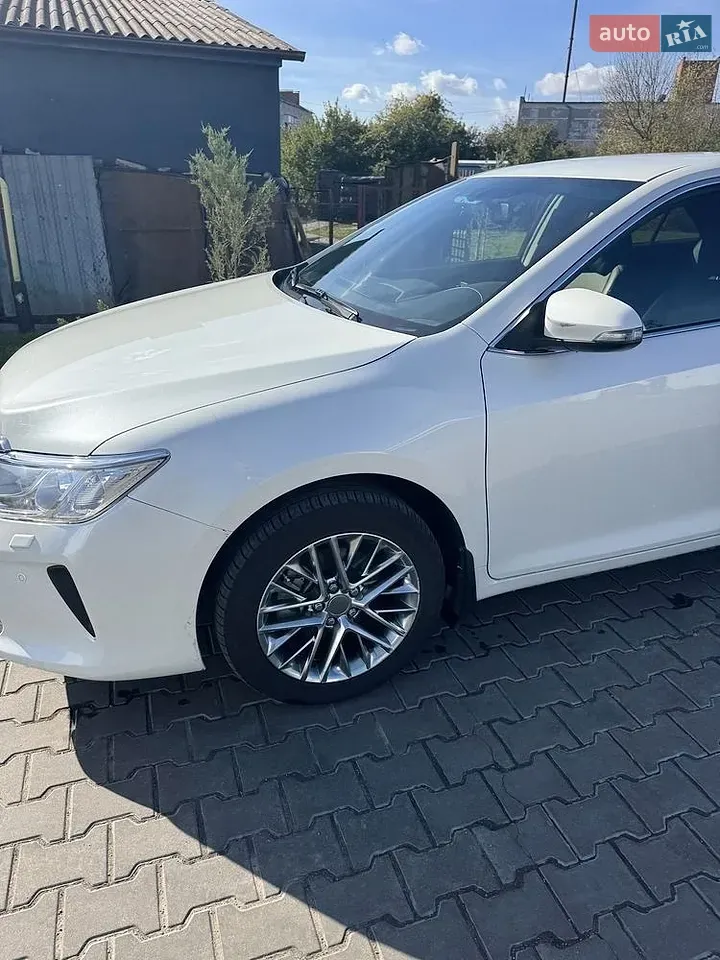 Toyota Camry 2015 photo 3