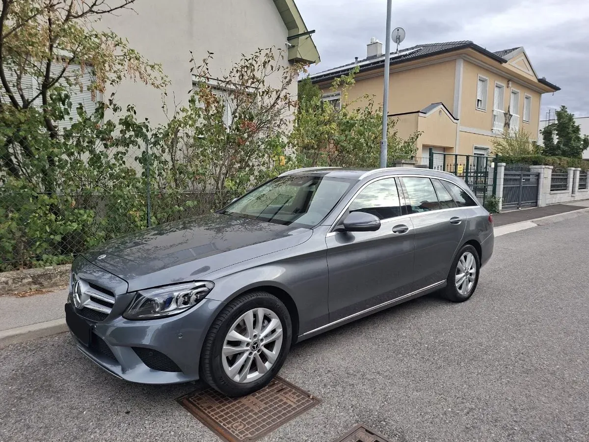 Mercedes-Benz C-Class 2018 photo 3