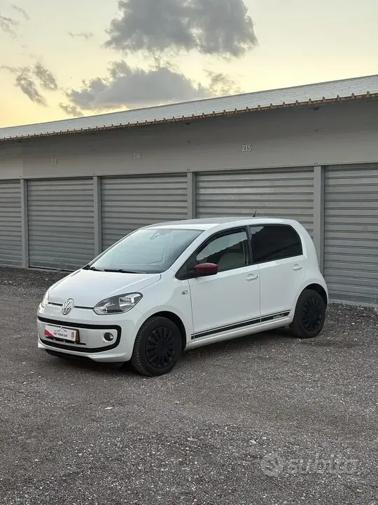 Volkswagen Up 2016 photo 3