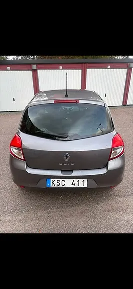 Renault Clio 2010 photo 2