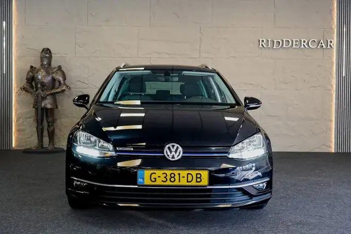 Volkswagen Golf Variant 2019 photo 2