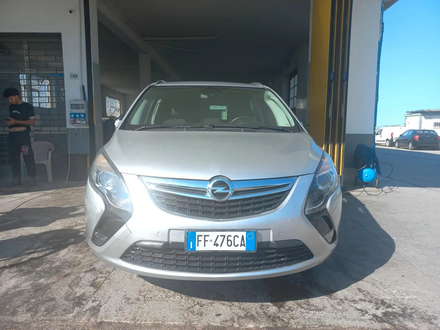 Opel Zafira 2016 photo 2