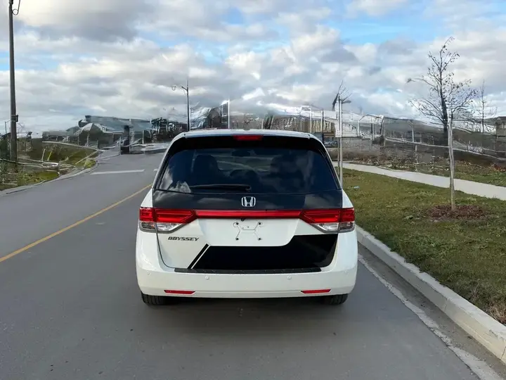 Honda Odyssey 2014 photo 5