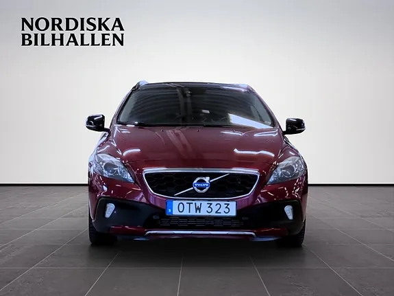 Volvo V40 Cross Country 2015 photo 2
