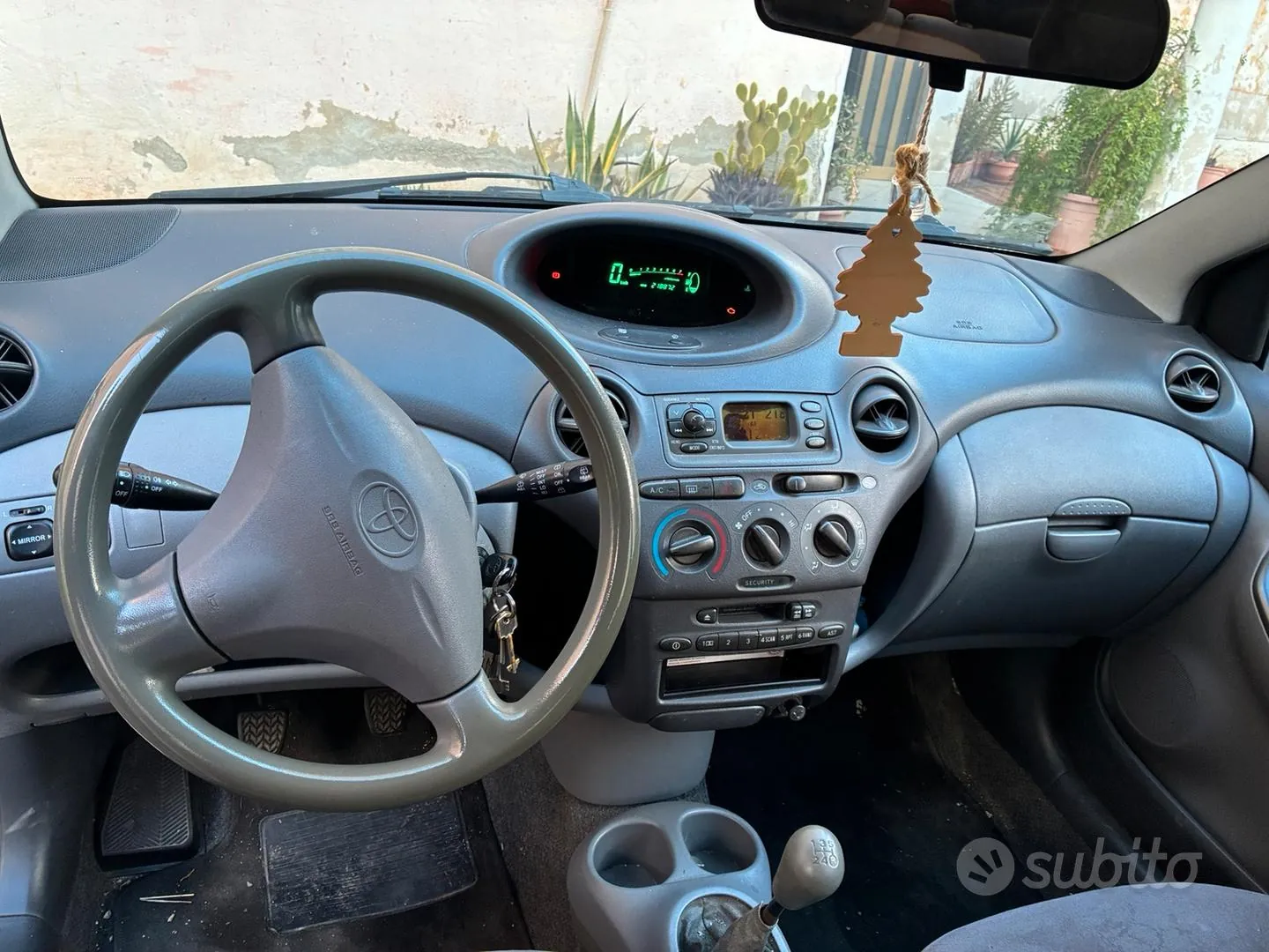 Toyota Yaris 2001 photo 5