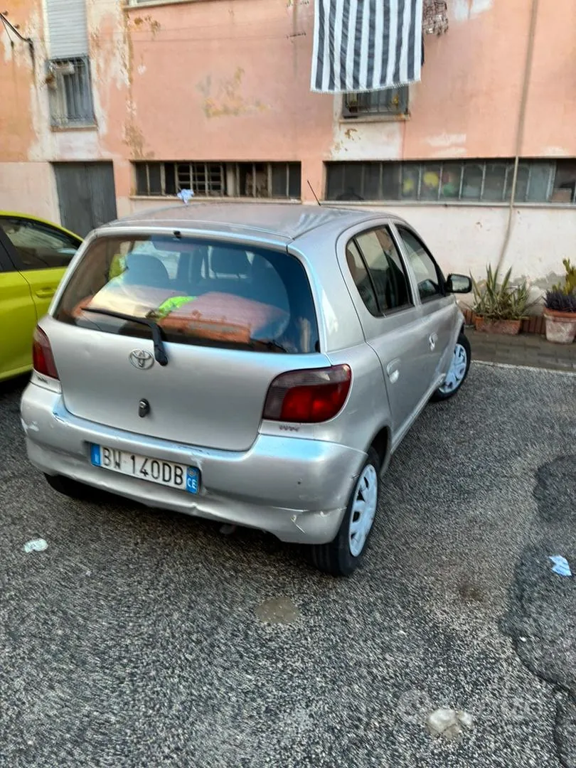 Toyota Yaris 2001 photo 3