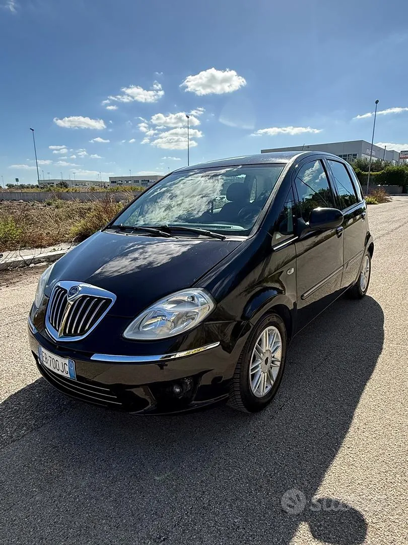 Lancia Musa 2010 photo 2