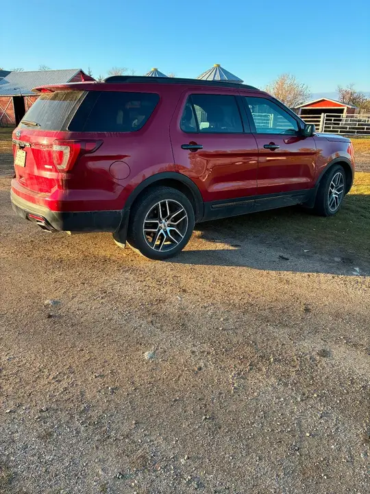 Ford Explorer Sport 2016 photo 2