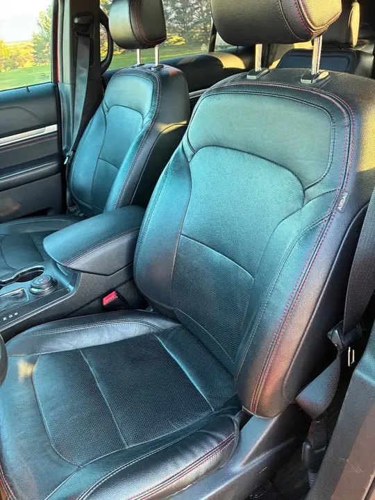 Ford Explorer Sport 2016 photo 4