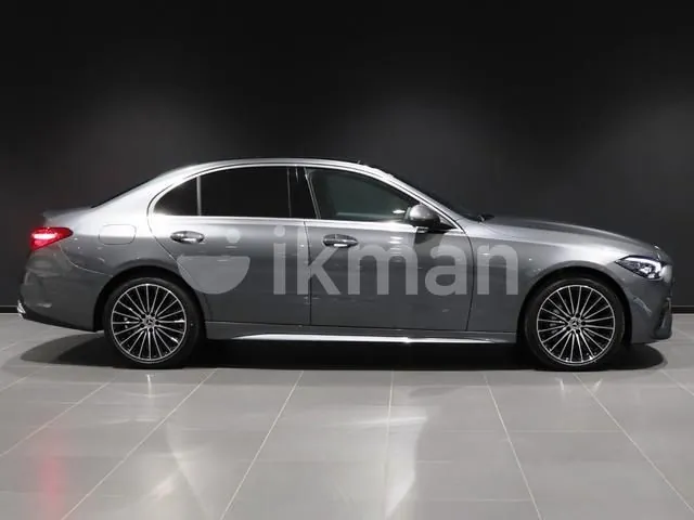 Mercedes-Benz C200 2025 photo 4