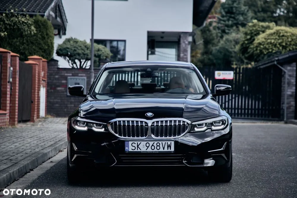 BMW Seria 3 2022 photo 2