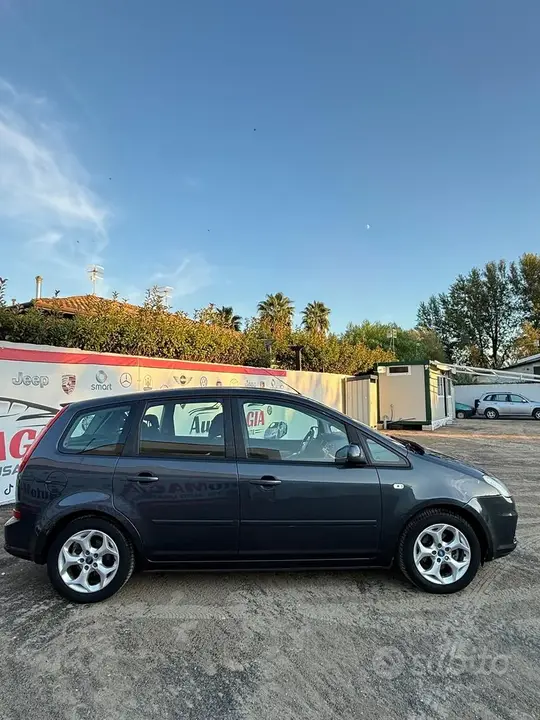 Ford C-Max 2010 photo 4
