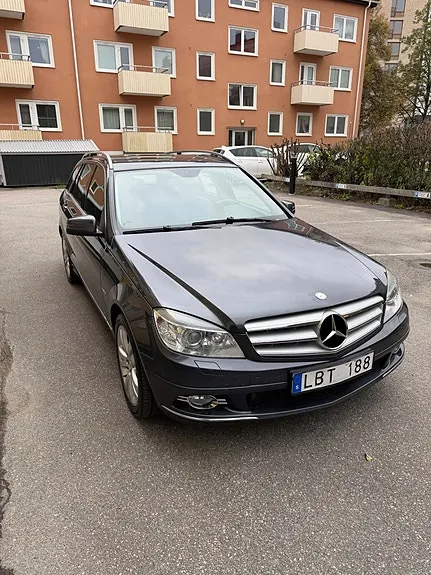 Mercedes-Benz C220