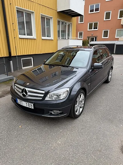 Mercedes-Benz C220 2011 photo 2