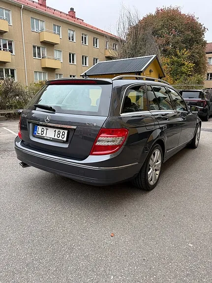 Mercedes-Benz C220 2011 photo 3