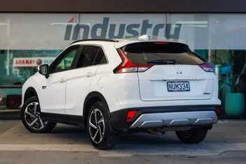 Mitsubishi Eclipse Cross 2022 photo 3