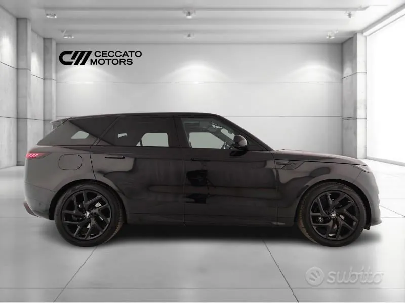 Land Rover Range Rover Sport 2024 photo 3