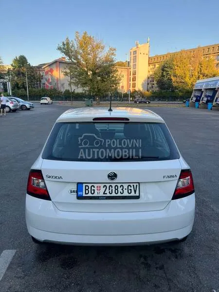 Skoda Fabia 2015 photo 4