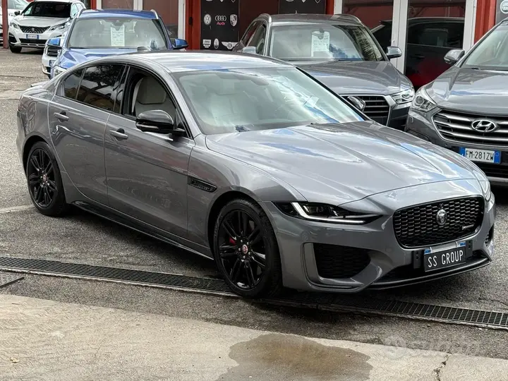 Jaguar Xe