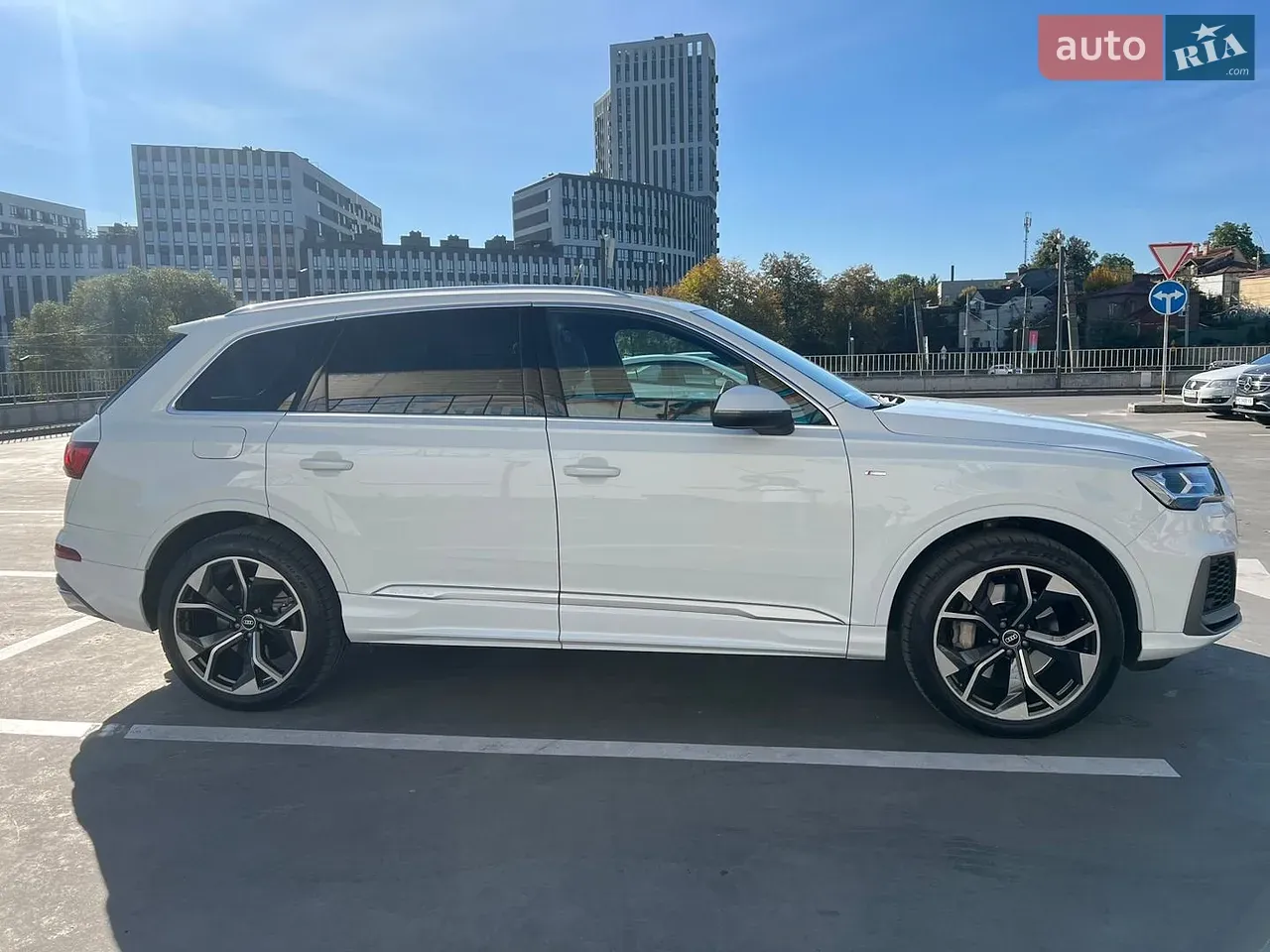Audi Q7 2019 photo 4