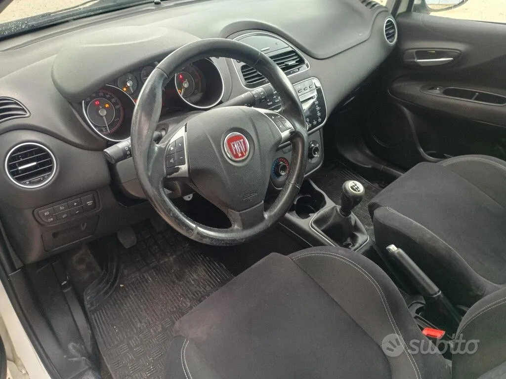 Fiat Punto 2014 photo 4