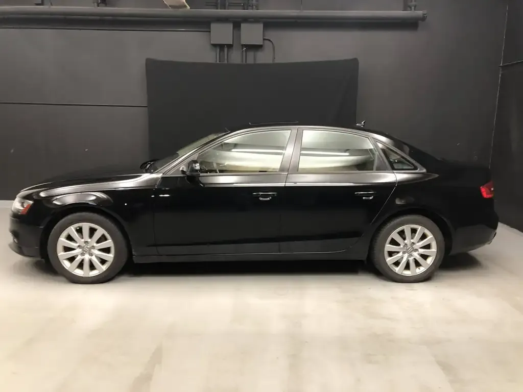 Audi A4 2014 photo 2