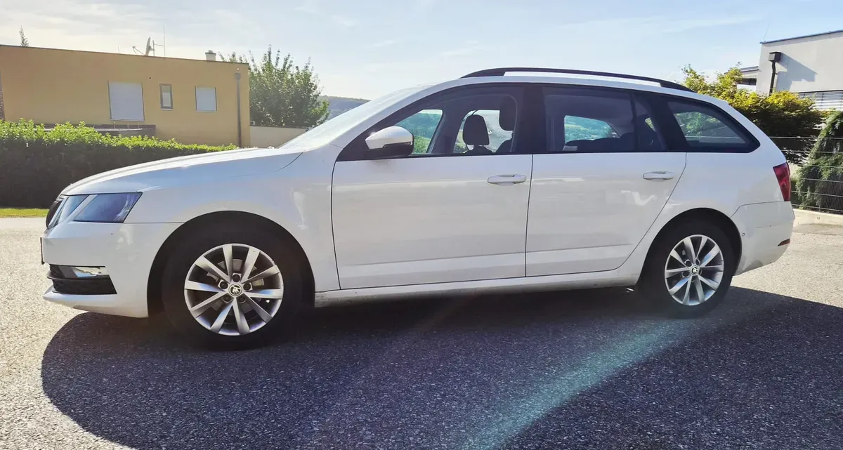 Skoda Octavia 2017 photo 2