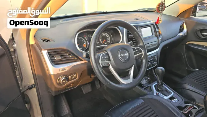 Jeep Cherokee 2016 photo 3