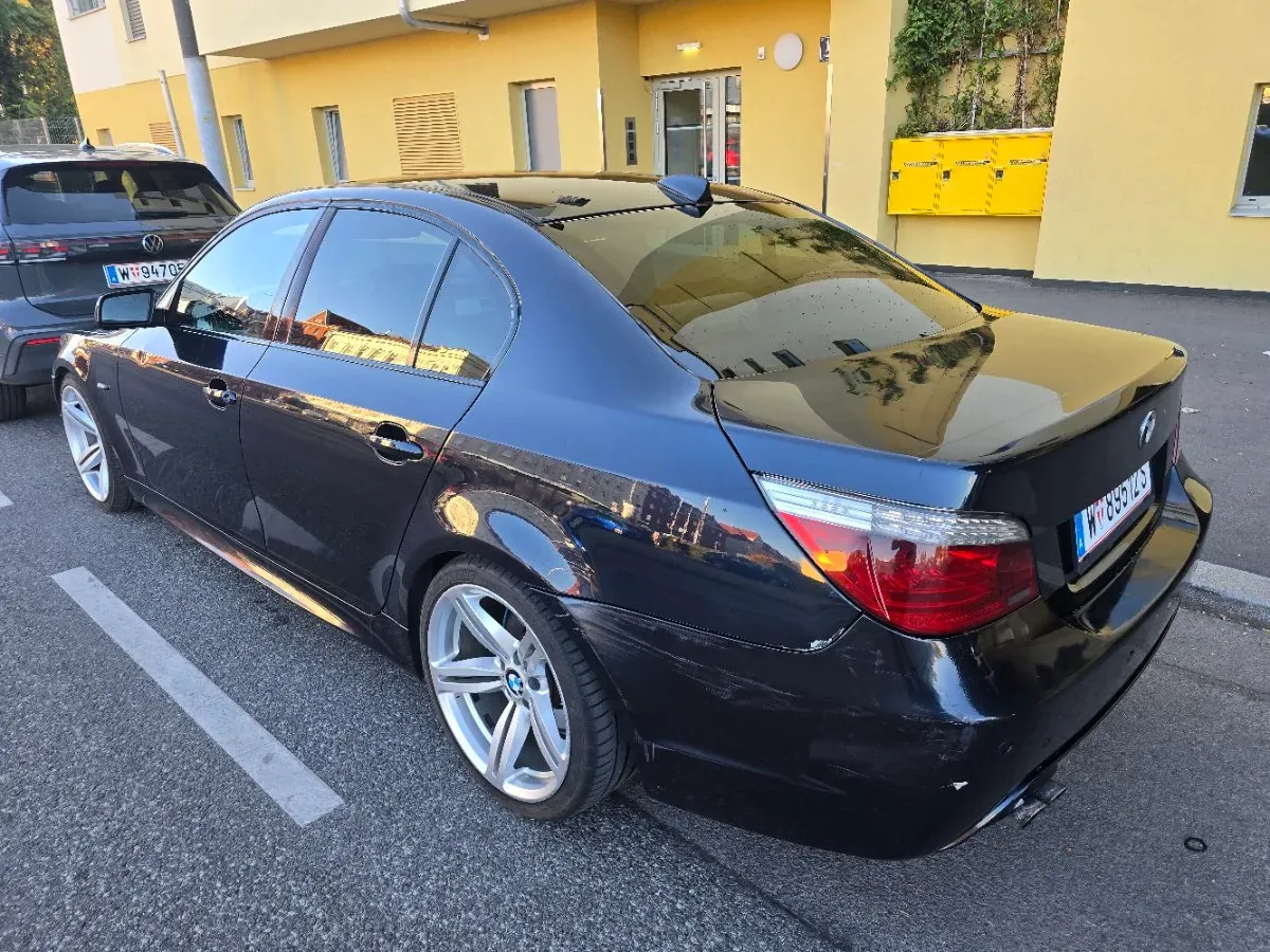 BMW 5 Series 2007 photo 2