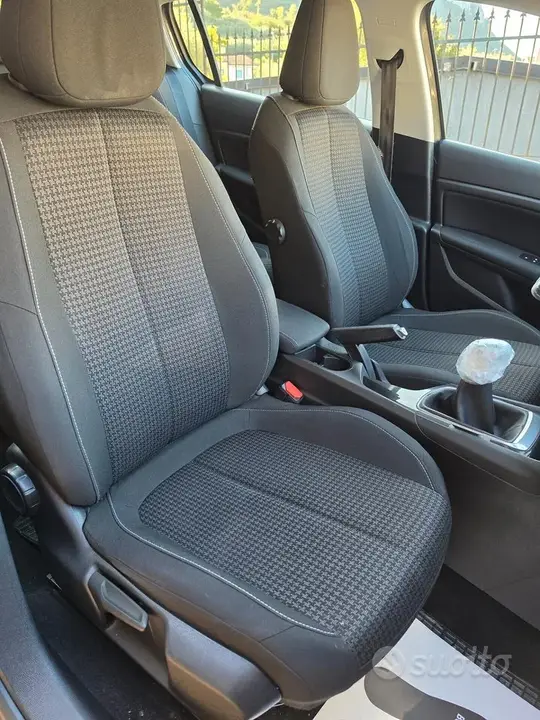 Peugeot 308 2017 photo 5