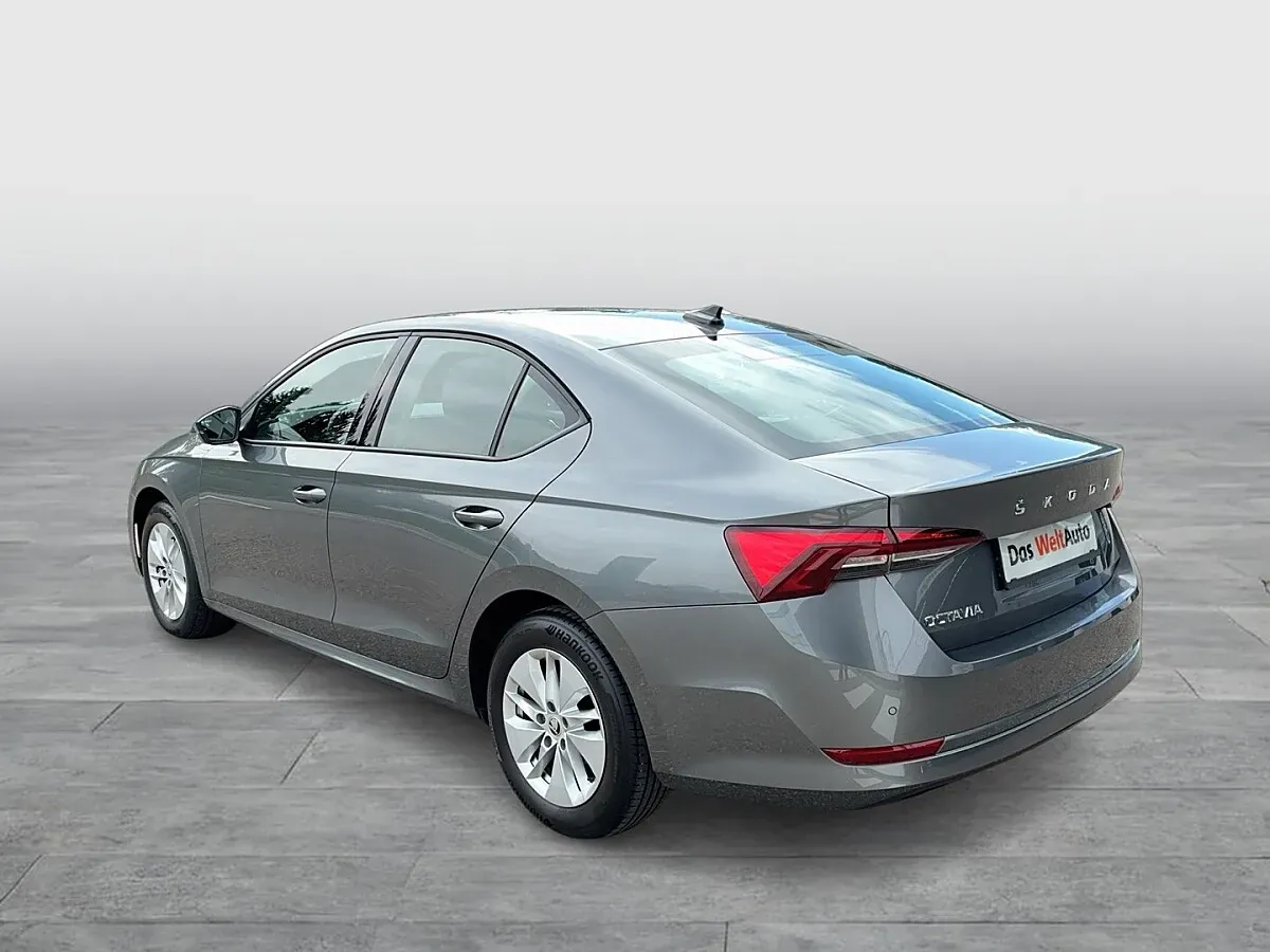 Skoda Octavia 2023 photo 3