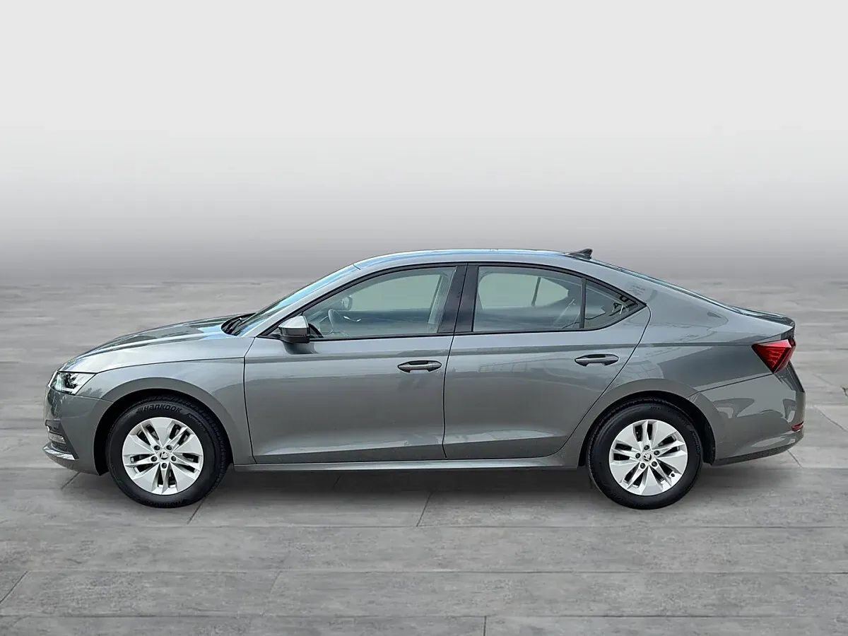 Skoda Octavia 2023 photo 2