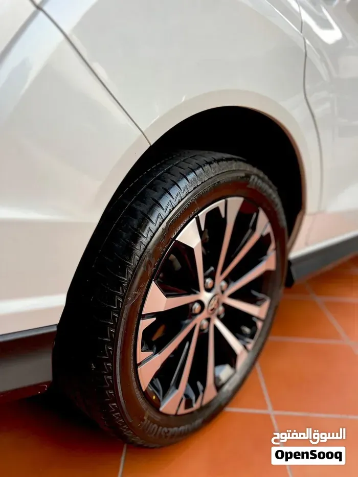 Toyota Veloz 2024 photo 3