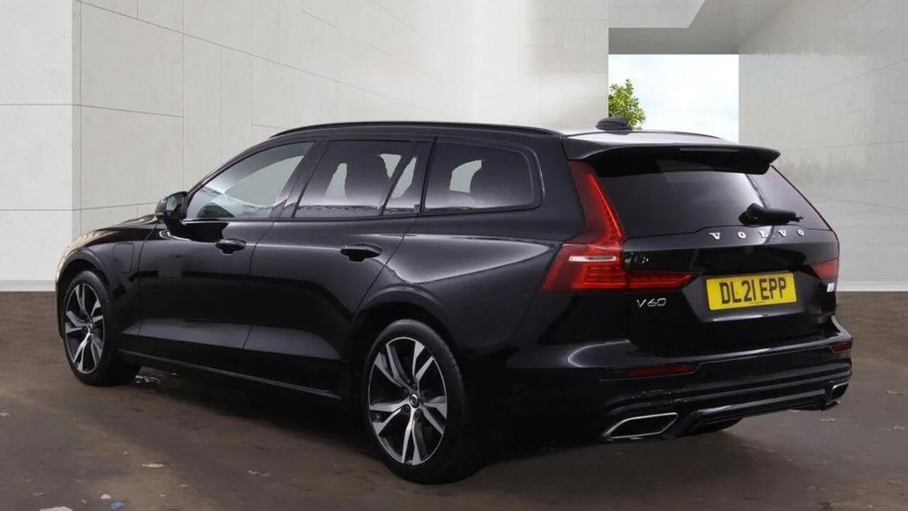 Volvo V60 2021 photo 3
