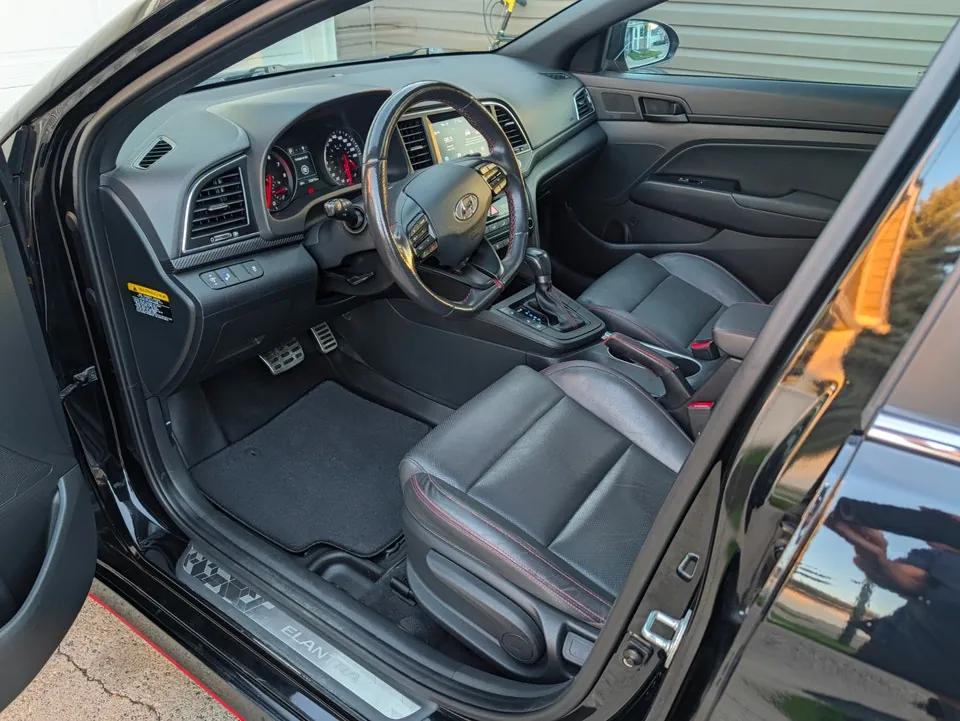 Hyundai Elantra 2017 photo 4