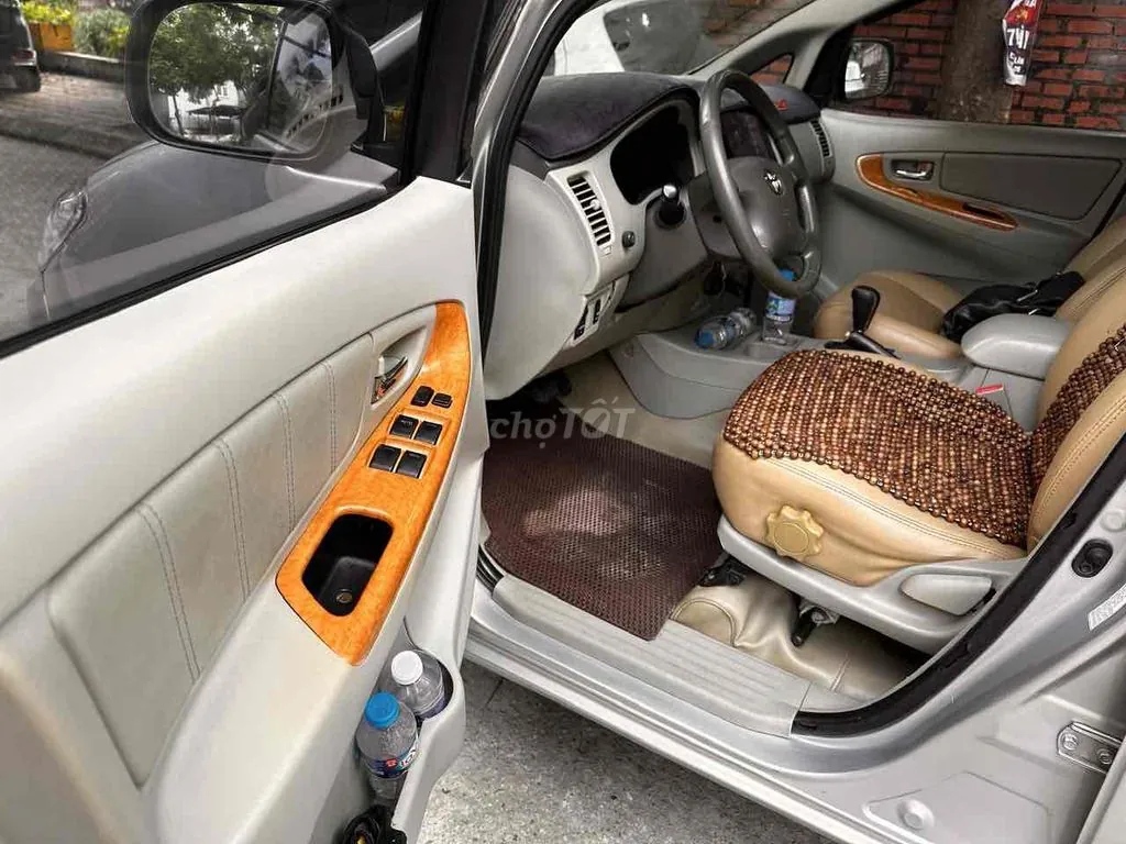 Toyota Innova 2008 photo 5