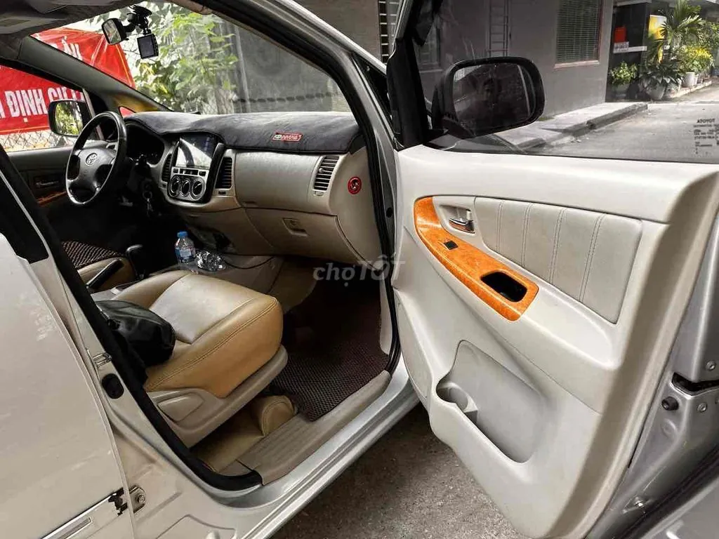 Toyota Innova 2008 photo 4