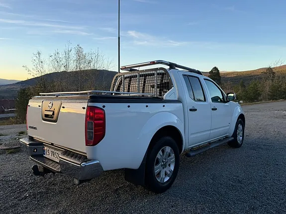 Nissan Navara 2012 photo 5