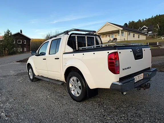 Nissan Navara 2012 photo 3