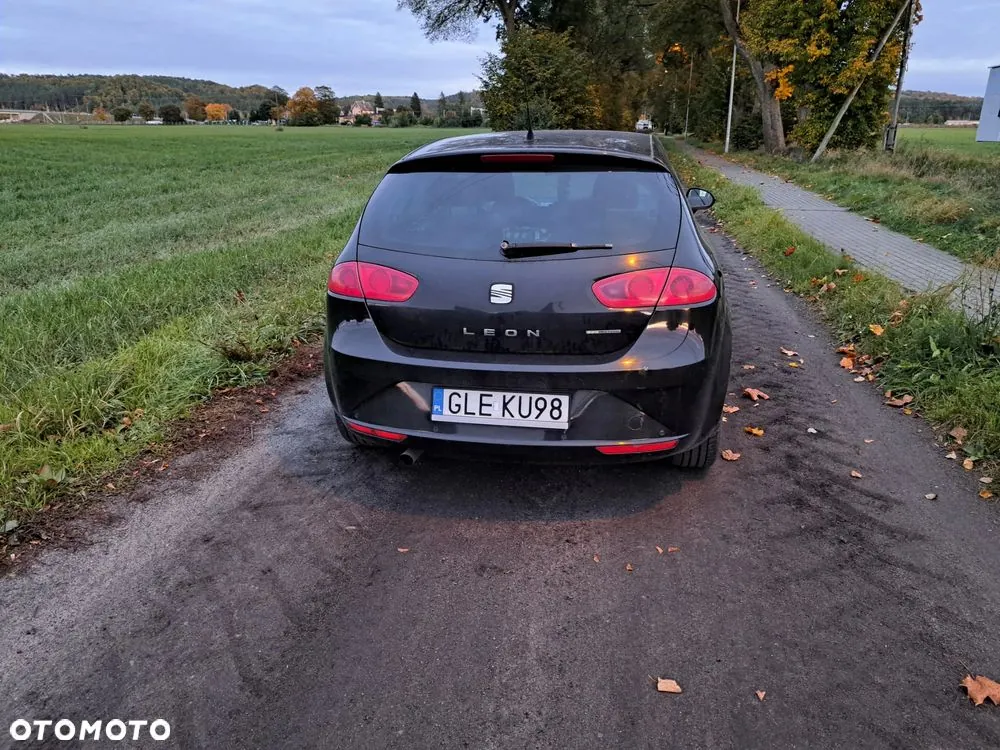 Seat Leon 2010 photo 4