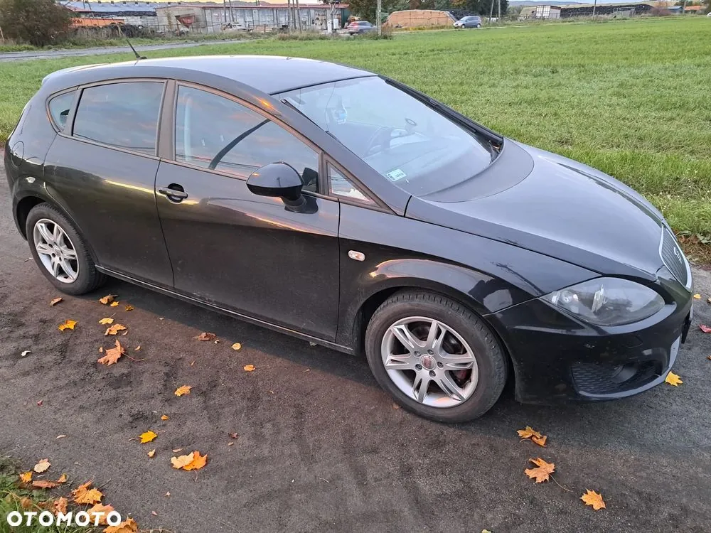 Seat Leon 2010 photo 3